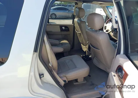 2006 Ford Expedition Limited z USA, uszkodzony, nr VIN 1FMPU19546LA83975